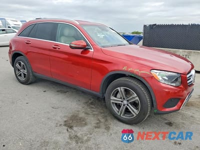 Czwarte zdjęcie samochodu z boku: 2016 MERCEDES-BENZ GLC 300 4MATIC VIN:WDC0G4KB5GF092015 - miniatura