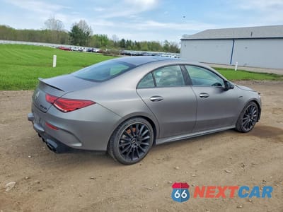Trzecie zdjęcie samochodu z tyłu: 2022 MERCEDES-BENZ CLA AMG 35 4MATIC VIN:W1K5J5BB4NN303667 - miniatura