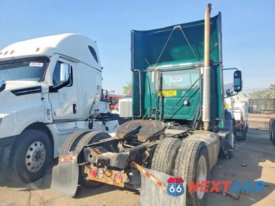 Czwarte zdjęcie samochodu z boku: 2017 MACK CXU612 SEMI TRUCK VIN:1M1AW01X0HM009655 - miniatura