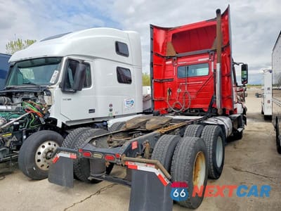 Czwarte zdjęcie samochodu z boku: 2015 VOLVO VN VNL VIN:4V4N99EH4FN926223 - miniatura