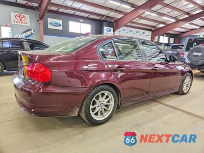 Trzecie zdjęcie samochodu z tyłu: 2010 BMW 328 XI SULEV VIN:WBAPK5C55AA647161 - miniatura