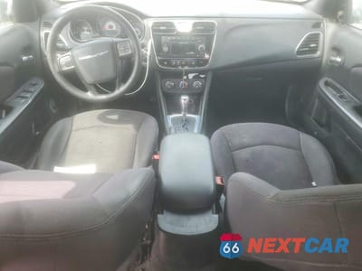 Zdjęcie 8 z 12 samochodu: 2013 CHRYSLER 200 LX VIN:1C3CCBAG7DN737527 - miniatura