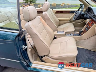 Piąte zdjęcie samochodu w środku: 1995 MERCEDES-BENZ E 320 VIN:WDBEA66E8SC282817 - miniatura