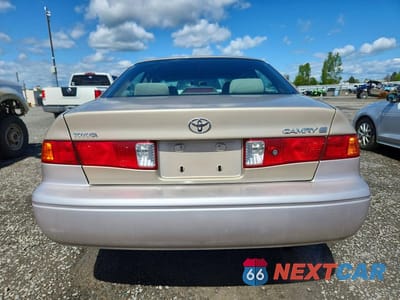 Zdjęcie 6 z 11 samochodu: 2000 TOYOTA CAMRY LE VIN:JT2BG22K9Y0459448 - miniatura