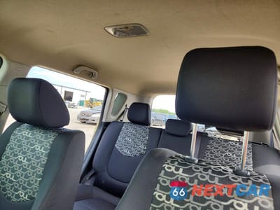 Zdjęcie 10 z 13 samochodu: 2011 KIA SOUL + VIN:KNDJT2A21B7255354 - miniatura