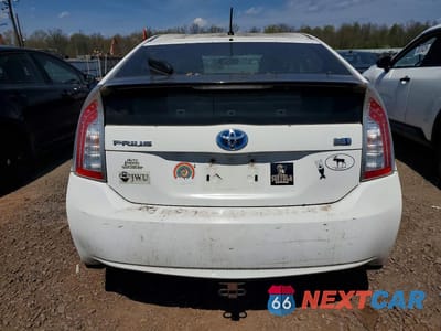 Zdjęcie 6 z 12 samochodu: 2012 TOYOTA PRIUS TWO VIN:JTDKN3DU2C5398229 - miniatura