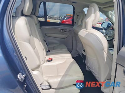 Zdjęcie 11 z 12 samochodu: 2021 VOLVO XC90 T5 MOMENTUM VIN:YV4102PK0M1731225 - miniatura