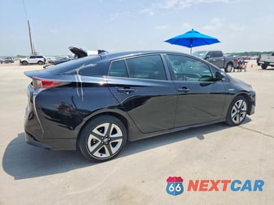 Trzecie zdjęcie samochodu z tyłu: 2018 TOYOTA PRIUS FOUR TOURING VIN:JTDKARFU3J3066031 - miniatura