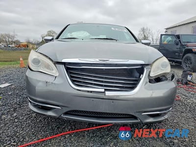 Piąte zdjęcie samochodu w środku: 2012 CHRYSLER 200 LIMITED VIN:1C3CCBCB7CN197872 - miniatura