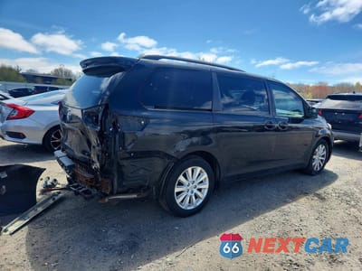 Trzecie zdjęcie samochodu z tyłu: 2013 TOYOTA SIENNA LE VIN:5TDJK3DC0DS063073 - miniatura