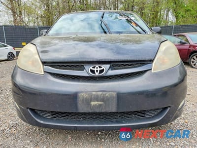 Piąte zdjęcie samochodu w środku: 2008 TOYOTA SIENNA XLE VIN:5TDZK22C48S182878 - miniatura