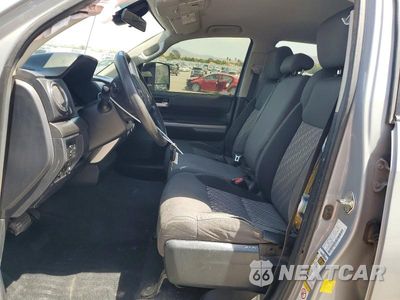 Zdjęcie 7 z 13 samochodu: 2018 TOYOTA TUNDRA CREWMAX SR5 VIN:5TFDY5F10JX730328 - miniatura