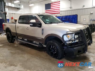 Czwarte zdjęcie samochodu z boku: 2017 FORD F250 SUPER DUTY VIN:1FT7W2BT8HEB76325 - miniatura