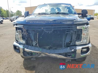 Piąte zdjęcie samochodu w środku: 2017 FORD F250 SUPER DUTY VIN:1FT7W2B65HEC12952 - miniatura