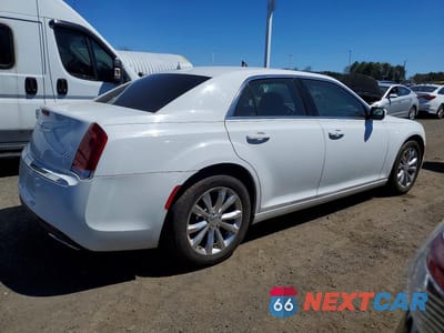 Trzecie zdjęcie samochodu z tyłu: 2017 CHRYSLER 300 LIMITED VIN:2C3CCARG9HH637409 - miniatura