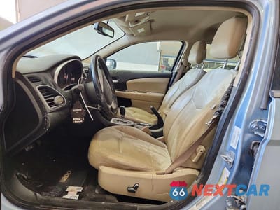 Zdjęcie 7 z 12 samochodu: 2012 CHRYSLER 200 LIMITED VIN:1C3CCBCB2CN175679 - miniatura