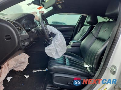 Zdjęcie 7 z 12 samochodu: 2020 CHRYSLER 300 S VIN:2C3CCABT9LH239083 - miniatura
