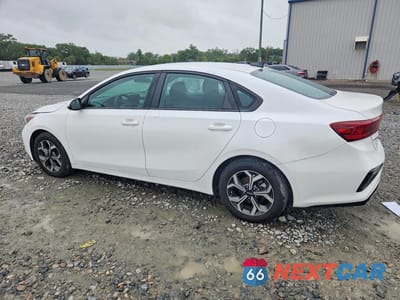 Drugie zdjęcie samochodu z przodu: 2021 KIA FORTE LXS VIN:3KPF24AD3ME304076 - miniatura