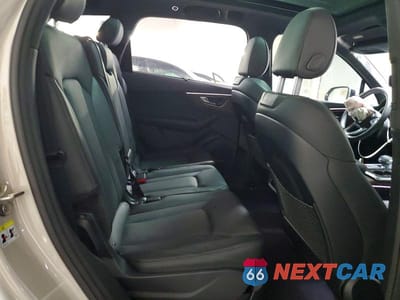 Zdjęcie 10 z 12 samochodu: 2023 AUDI Q7 PRESTIGE VIN:WA1VXBF76PD024270 - miniatura