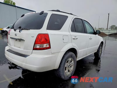 Trzecie zdjęcie samochodu z tyłu: 2005 KIA SORENTO LX VIN:KNDJC733X55415976 - miniatura