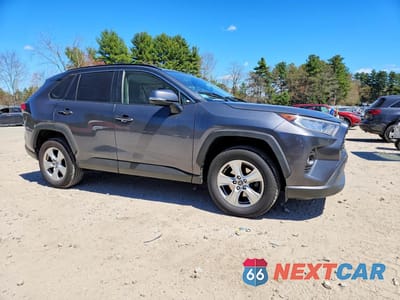 Czwarte zdjęcie samochodu z boku: 2019 TOYOTA RAV4 XLE VIN:JTMW1RFV1KD004276 - miniatura