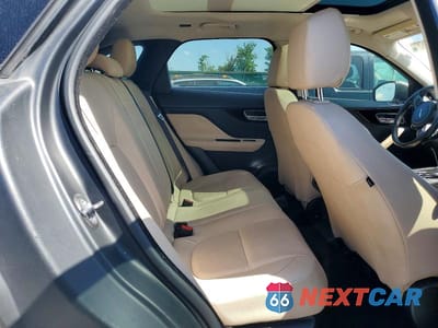 Zdjęcie 11 z 13 samochodu: 2017 JAGUAR F-PACE PREMIUM VIN:SADCJ2BV4HA067080 - miniatura