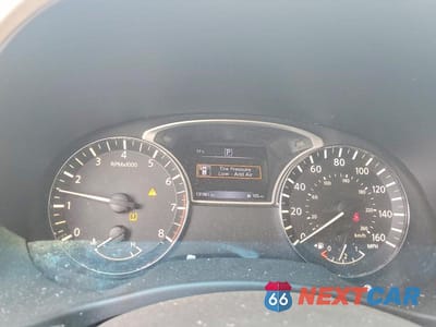 Zdjęcie 9 z 12 samochodu: 2016 NISSAN PATHFINDER SV VIN:5N1AR2MN7GC602524 - miniatura