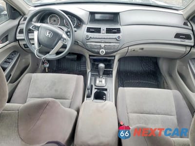 Zdjęcie 8 z 12 samochodu: 2009 HONDA ACCORD LXP VIN:1HGCP26469A106895 - miniatura