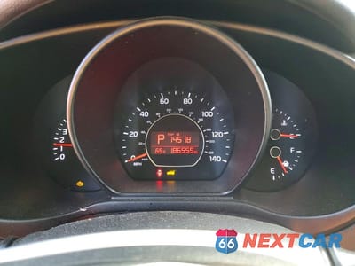 Zdjęcie 9 z 13 samochodu: 2015 KIA SOUL + VIN:KNDJP3A56F7817291 - miniatura