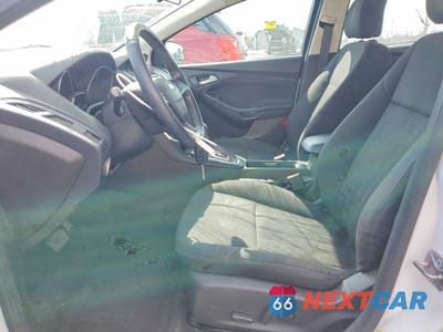 Zdjęcie 7 z 12 samochodu: 2016 FORD FOCUS SE VIN:1FADP3F22GL267145 - miniatura