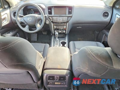 Zdjęcie 8 z 14 samochodu: 2017 NISSAN PATHFINDER SV VIN:5N1DR2MM7HC905017 - miniatura
