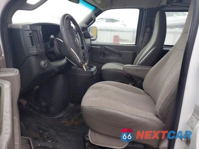 Zdjęcie 7 z 13 samochodu: 2017 GMC SAVANA G2500 VIN:1GTW7AFF3H1911162 - miniatura