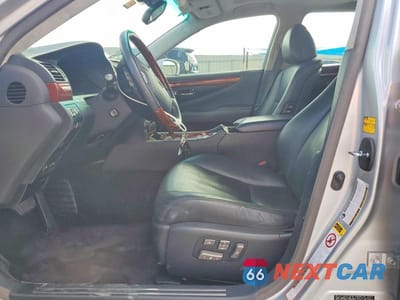 Zdjęcie 7 z 12 samochodu: 2007 LEXUS LS 460L VIN:JTHGL46F075009494 - miniatura