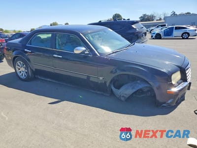 Czwarte zdjęcie samochodu z boku: 2006 CHRYSLER 300C VIN:2C3LK63H16H345266 - miniatura