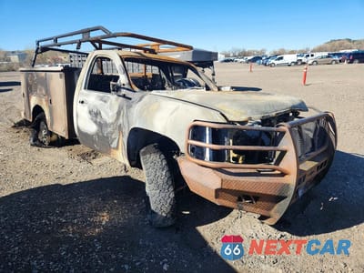 Czwarte zdjęcie samochodu z boku: 2014 CHEVROLET SILVERADO 3500 HD LT UTILITY / SERVICE TRUCK VIN:1GC0K0CG3EF175592 - miniatura