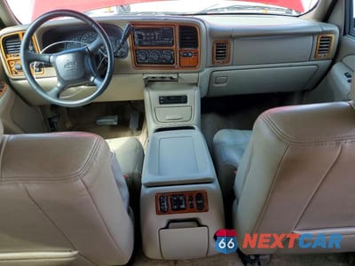 Zdjęcie 8 z 13 samochodu: 2001 CHEVROLET SUBURBAN K1500 VIN:3GNFK16T21G190660 - miniatura