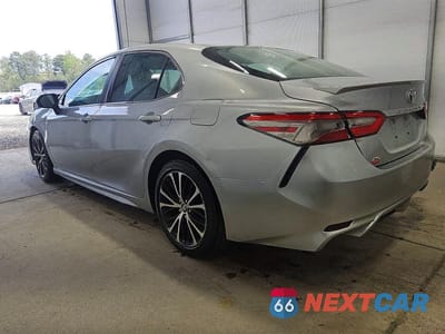 Drugie zdjęcie samochodu z przodu: 2018 TOYOTA CAMRY SE VIN:4T1B11HK4JU606831 - miniatura