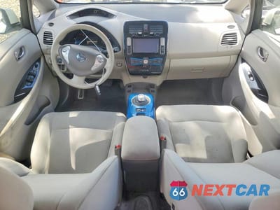 Zdjęcie 8 z 12 samochodu: 2012 NISSAN LEAF SV VIN:JN1AZ0CPXCT015565 - miniatura