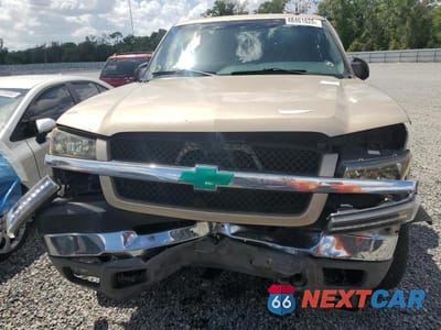 Piąte zdjęcie samochodu w środku: 2004 CHEVROLET SILVERADO K3500 VIN:1GCHK33204F201752 - miniatura