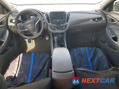 Zdjęcie 8 z 12 samochodu: 2017 CHEVROLET MALIBU LS VIN:1G1ZB5ST8HF177144 - miniatura