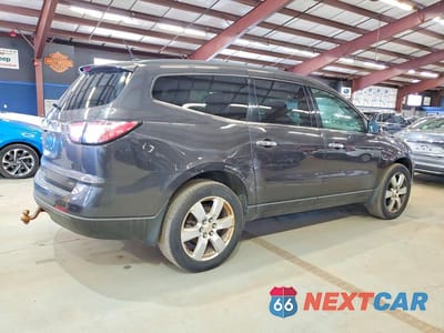 Trzecie zdjęcie samochodu z tyłu: 2017 CHEVROLET TRAVERSE LT VIN:1GNKVGKD7HJ287157 - miniatura