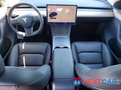 Zdjęcie 8 z 13 samochodu: 2024 TESLA MODEL Y VIN:7SAYGDEE0RA265378 - miniatura