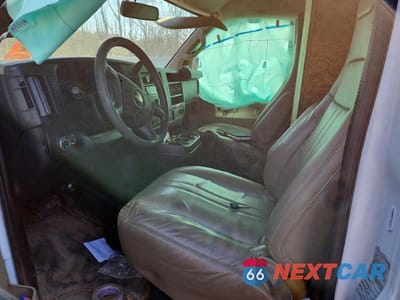 Zdjęcie 7 z 12 samochodu: 2017 CHEV EXPRESS G3500 VIN:1GCZGGFG0H1316391 - miniatura