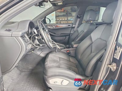 Zdjęcie 7 z 13 samochodu: 2021 PORSCHE MACAN VIN:WP1AA2A50MLB05504 - miniatura