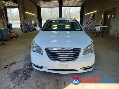 Piąte zdjęcie samochodu w środku: 2012 CHRYSLER 200 TOURING VIN:1C3CCBBB4CN119714 - miniatura