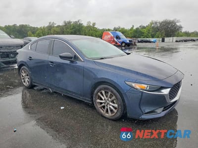 Czwarte zdjęcie samochodu z boku: 2020 MAZDA 3 VIN:3MZBPABL9LM136515 - miniatura