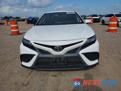 Piąte zdjęcie samochodu w środku: 2023 TOYOTA CAMRY SE VIN:4T1G11AKXPU773932 - miniatura