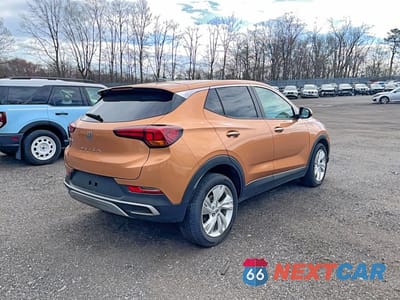 Czwarte zdjęcie samochodu z boku: 2025 BUICK ENCORE GX PREFERRED VIN:KL4AMBSP1SB016952 - miniatura