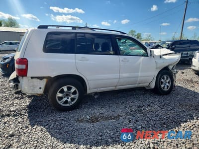 Trzecie zdjęcie samochodu z tyłu: 2004 TOYOTA HIGHLANDER BASE VIN:JTEEP21AX40003722 - miniatura