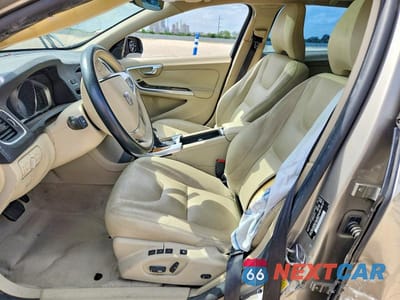 Zdjęcie 7 z 13 samochodu: 2015 VOLVO V60 PREMIER VIN:YV140MEK1F1252288 - miniatura